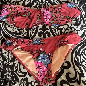 2 piece strapless bathing suit